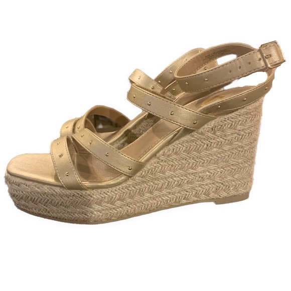 Report Gold High Heel Sandal Wedges - Size: 10 - Picture 2 of 4